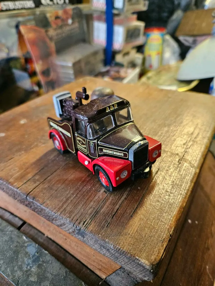 Corgi Circus Fair Ground Showmans Range Truck 1.50 - Image 1