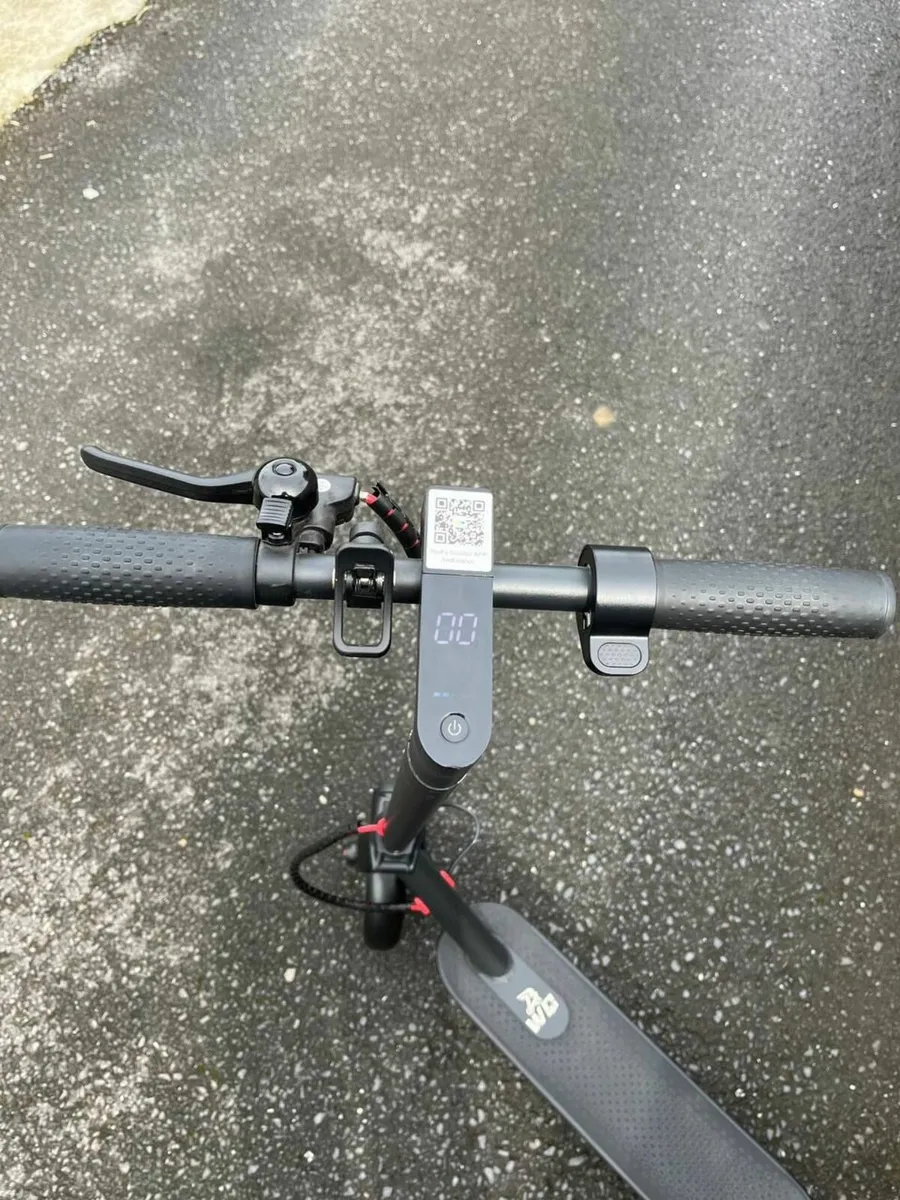Electric scooter - Image 2