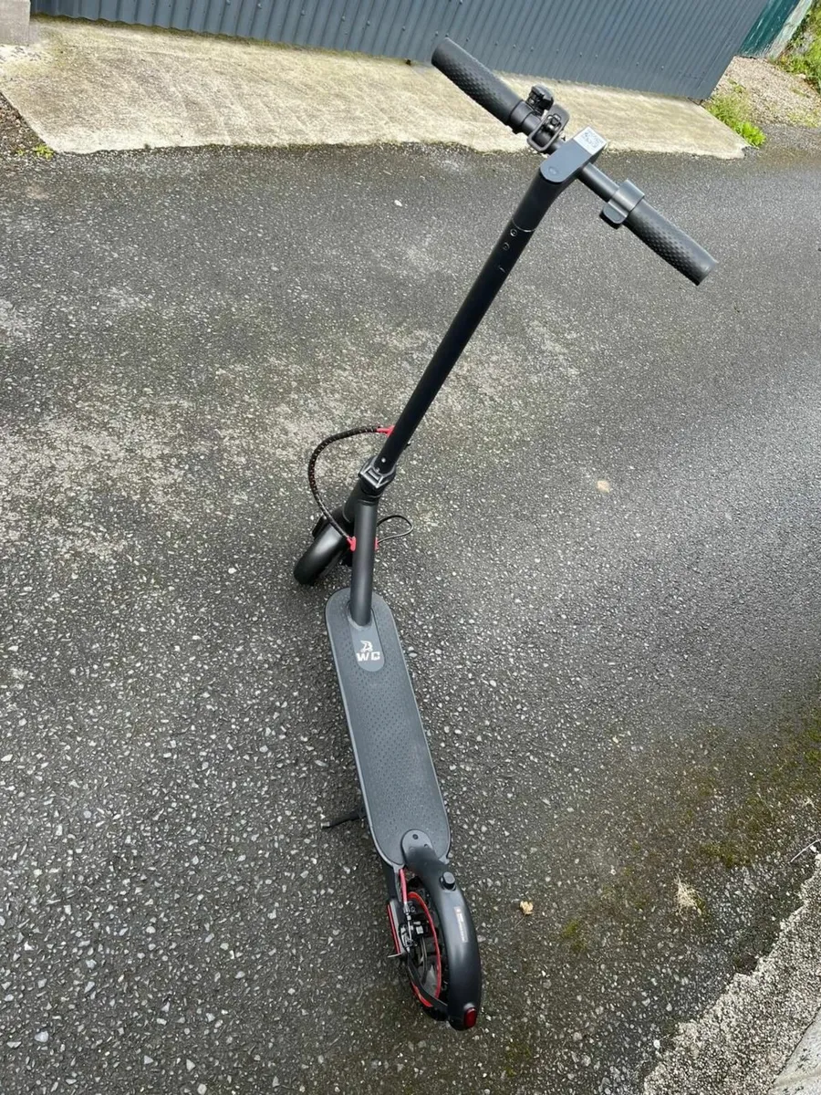 Electric scooter - Image 4