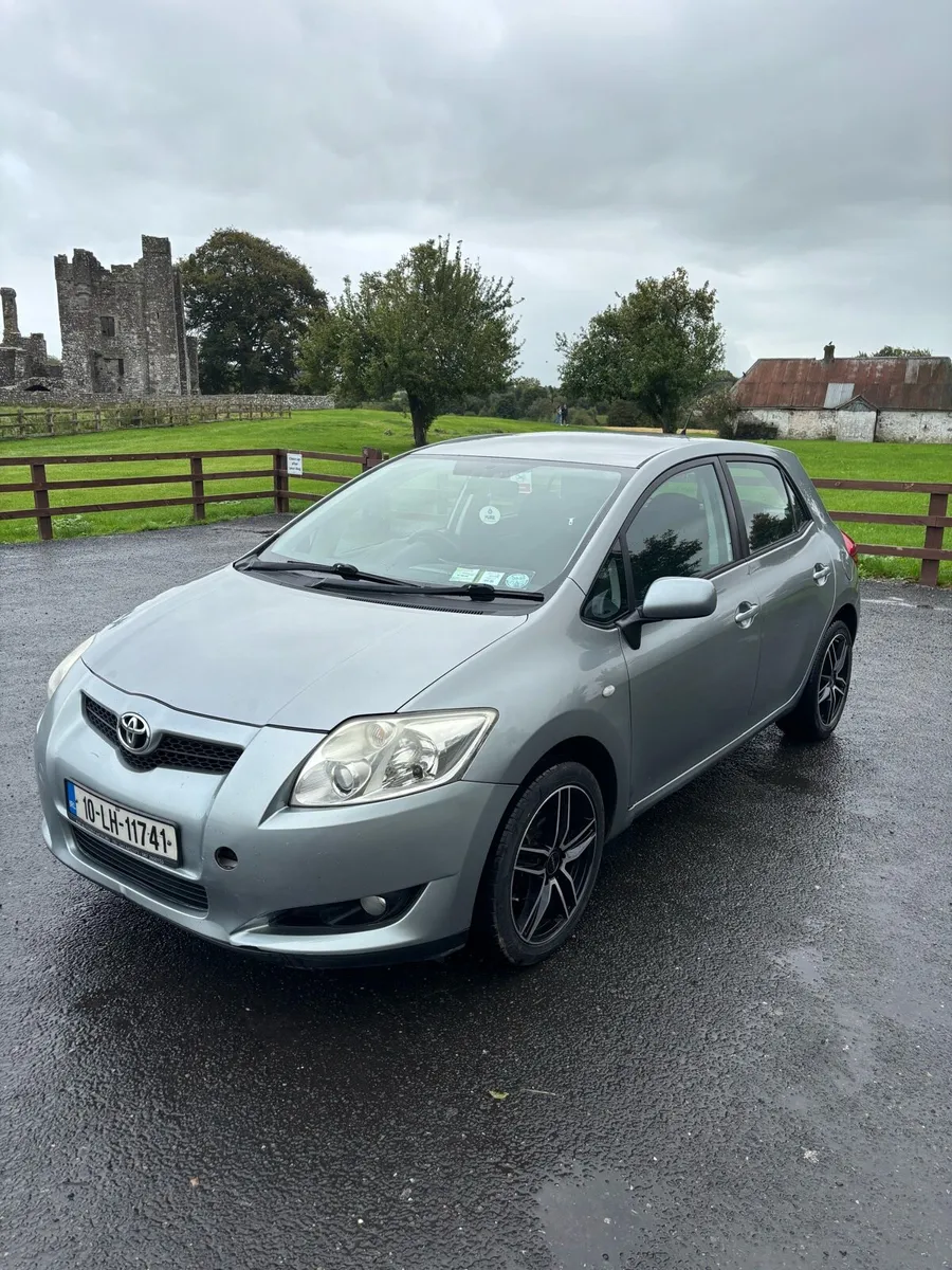 Toyta Auris 2010 1.33 Petrol - Image 2
