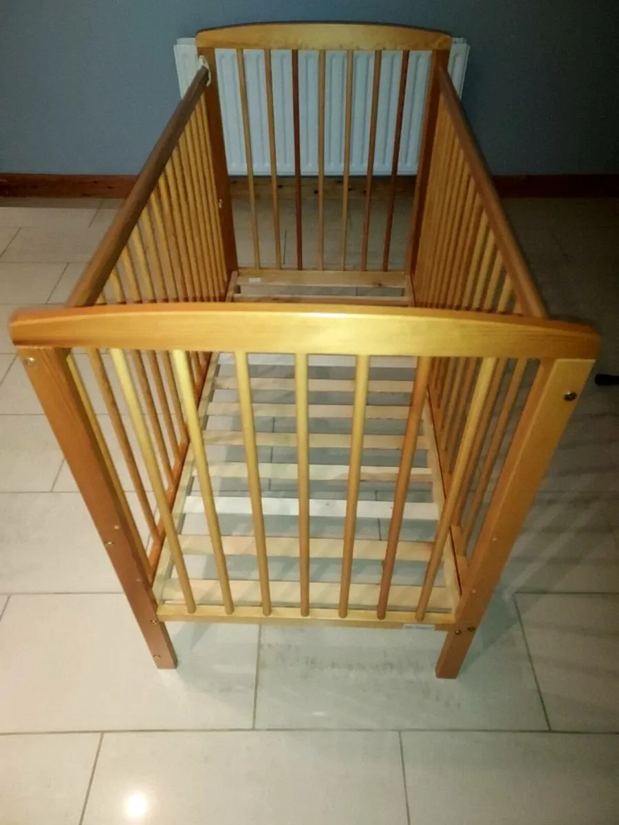 Baby elegance cot bed - Image 1