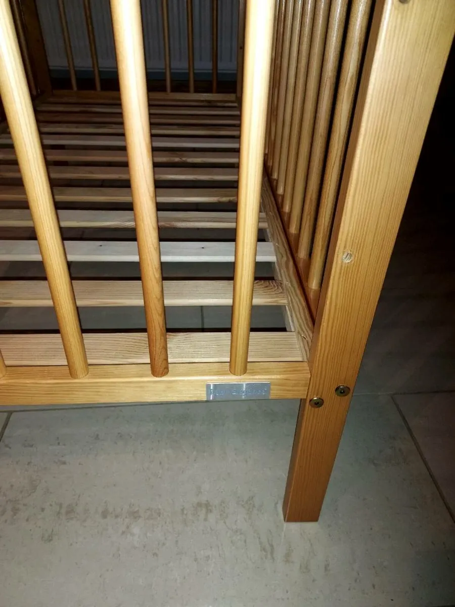 Baby elegance cot bed - Image 3