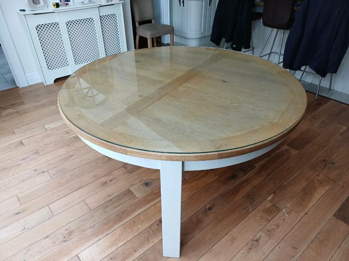 5' Solid Oak Round Table & Safety Glass Top - Image 1