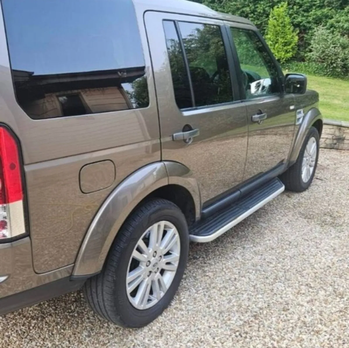 Land Rover Discovery 2013 .

Lowest mileage Discov - Image 2