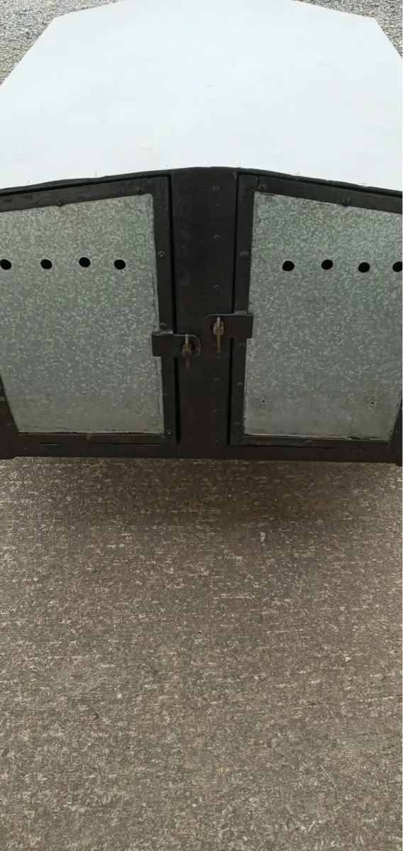 Trailer - Image 2