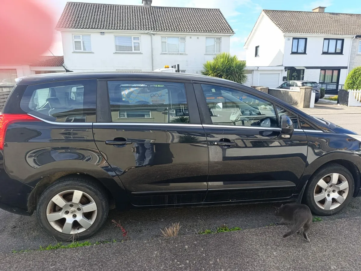 Peugeot 5008 - Image 2