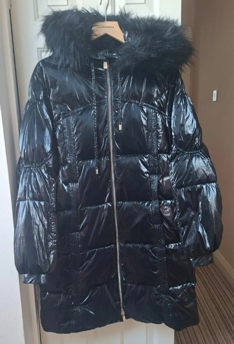 Pinko puffer coat - Image 1