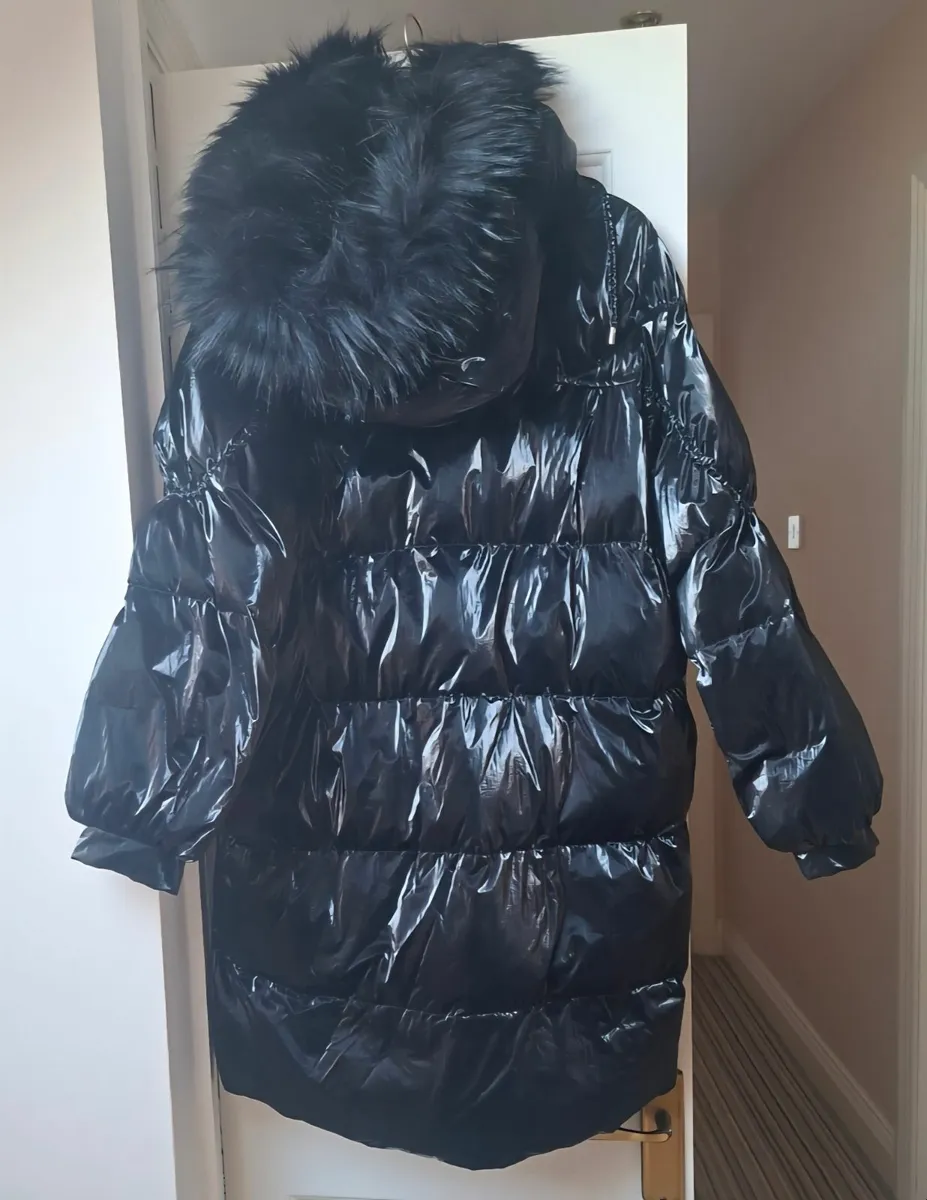 Pinko puffer coat - Image 3
