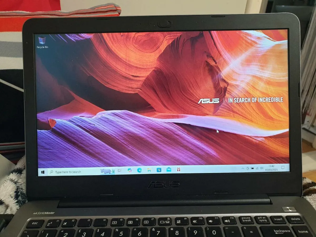 Asus Laptop - Image 2