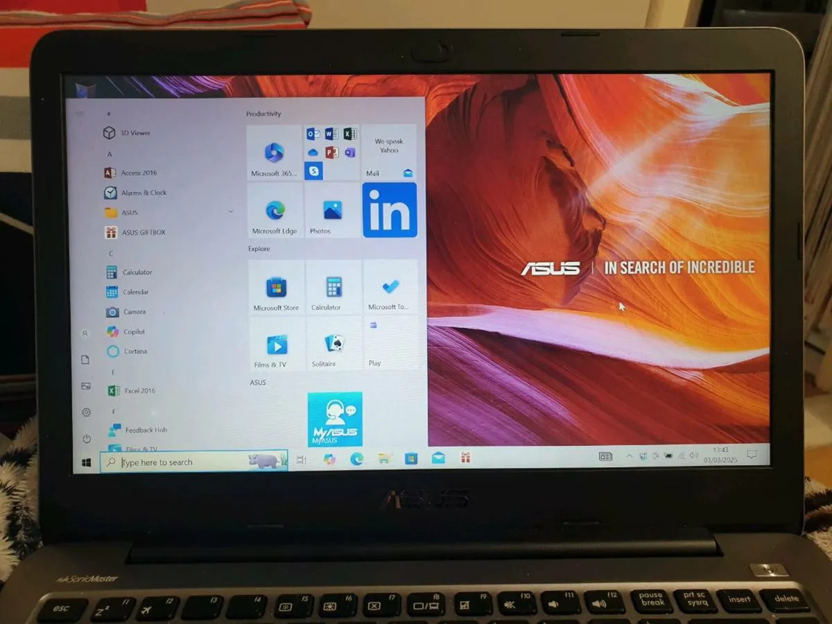 Asus Laptop - Image 4