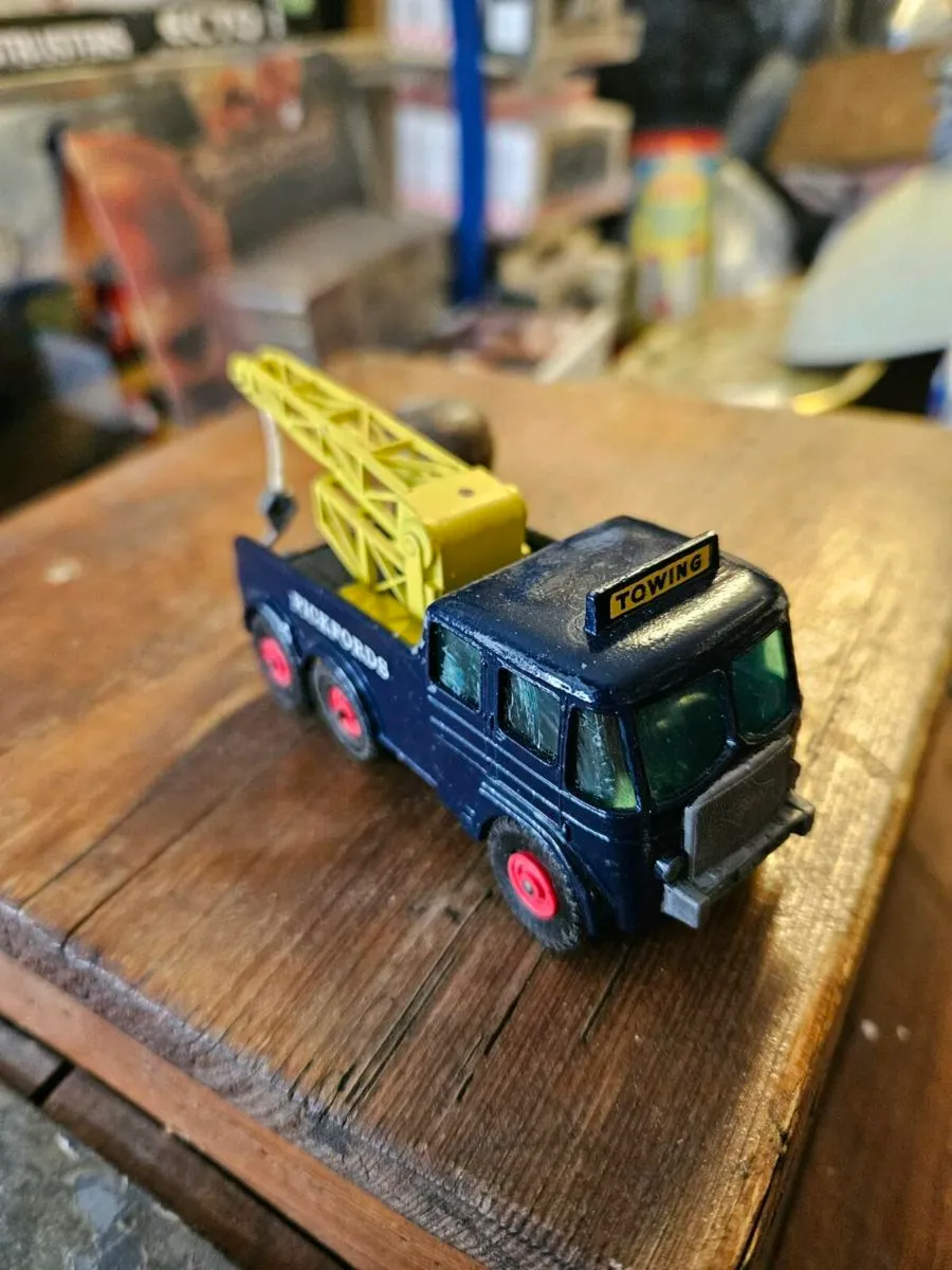 Matchbox Pickfords Code3 Tow Truck - Image 1