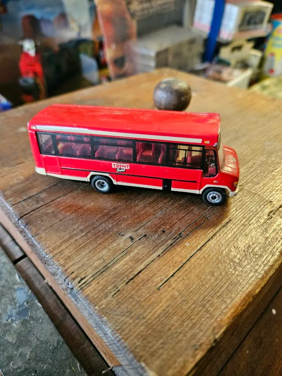 Corgi Bus - Image 1