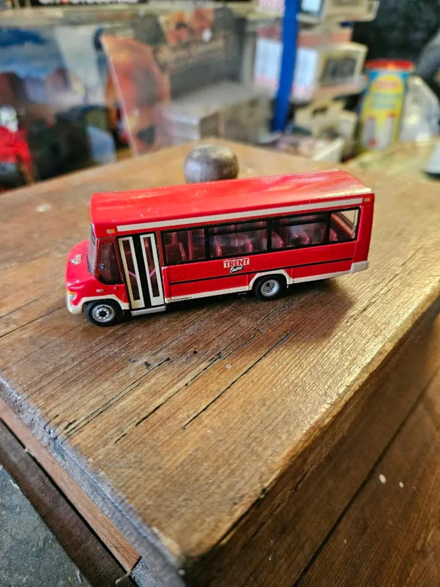 Corgi Bus - Image 3