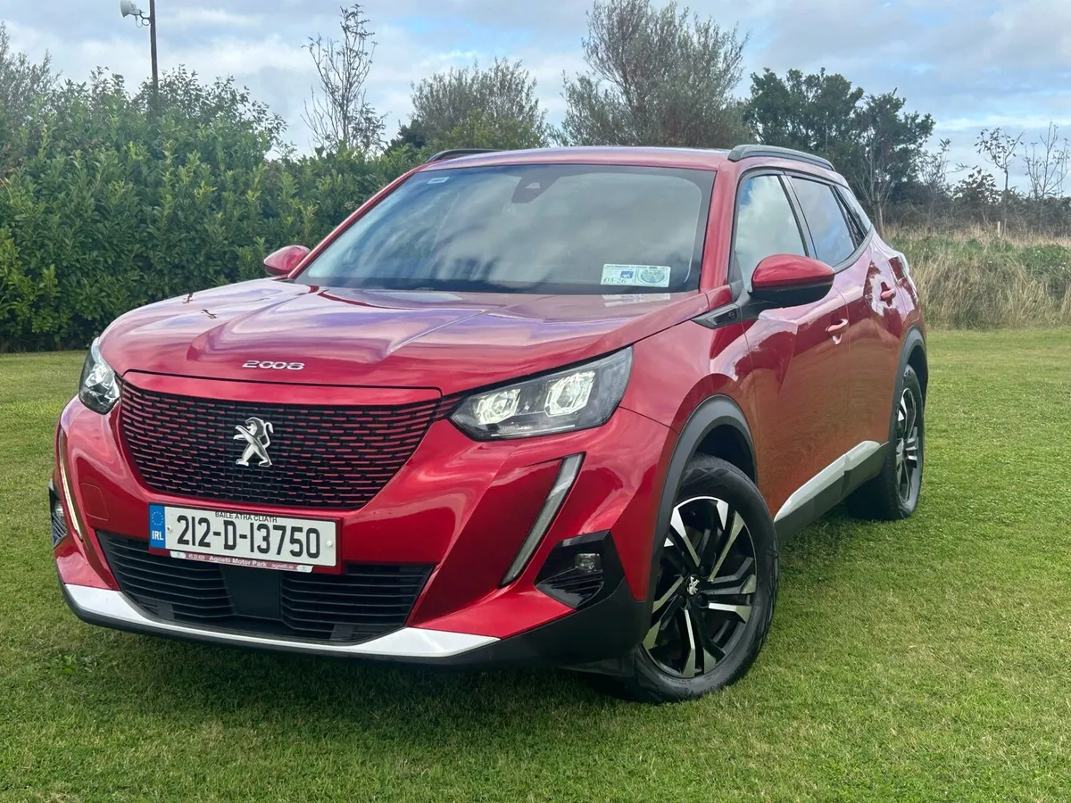 2021 Peugeot e-2008 Allure - Image 2