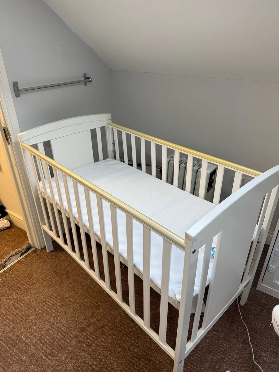Baby Cot/Bed