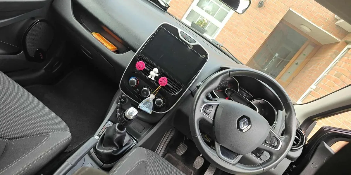 Renault - Image 3
