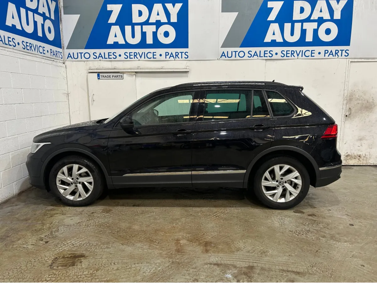 Volkswagen Tiguan AUTO LIFE 2.0 TDI 150BHP - Image 4