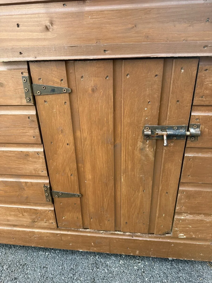 Large Dog Kennel - Image 3