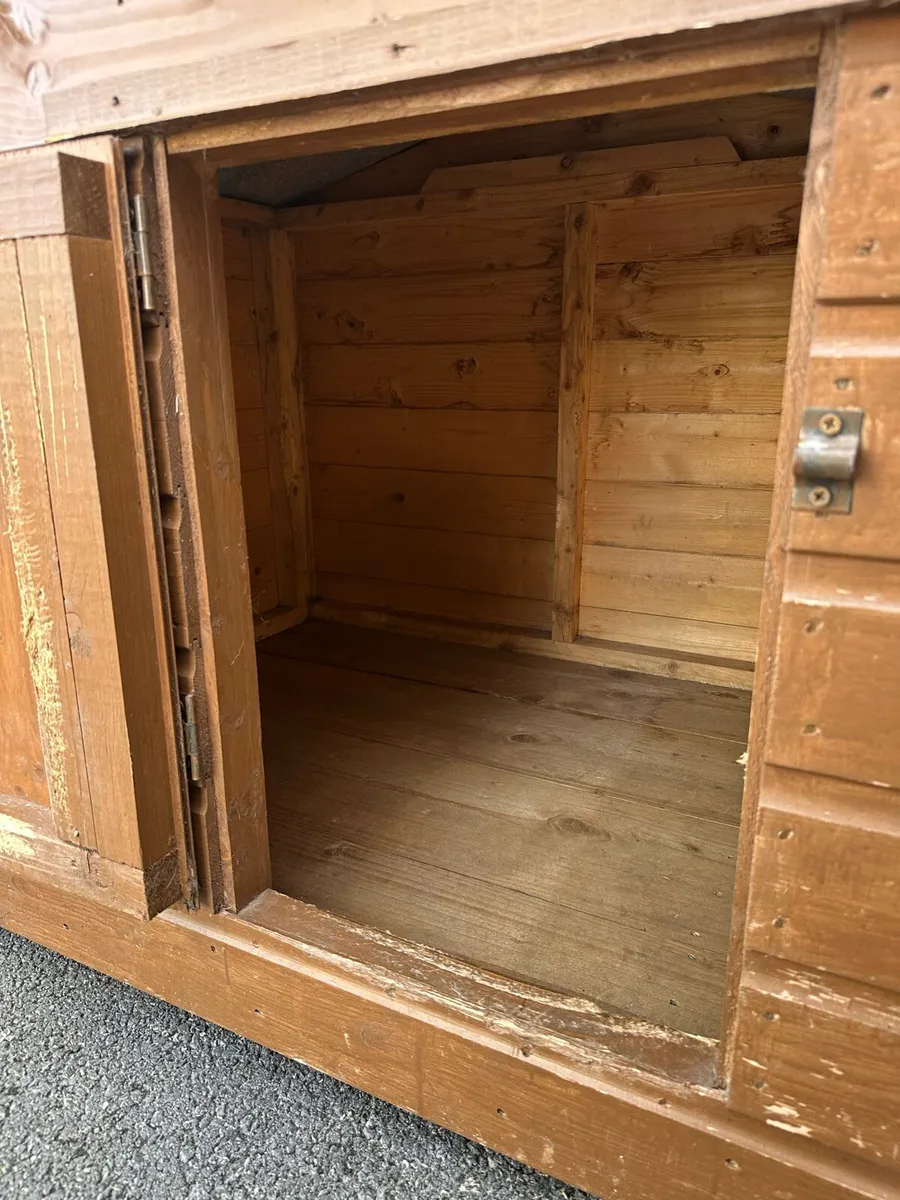 Large Dog Kennel - Image 4