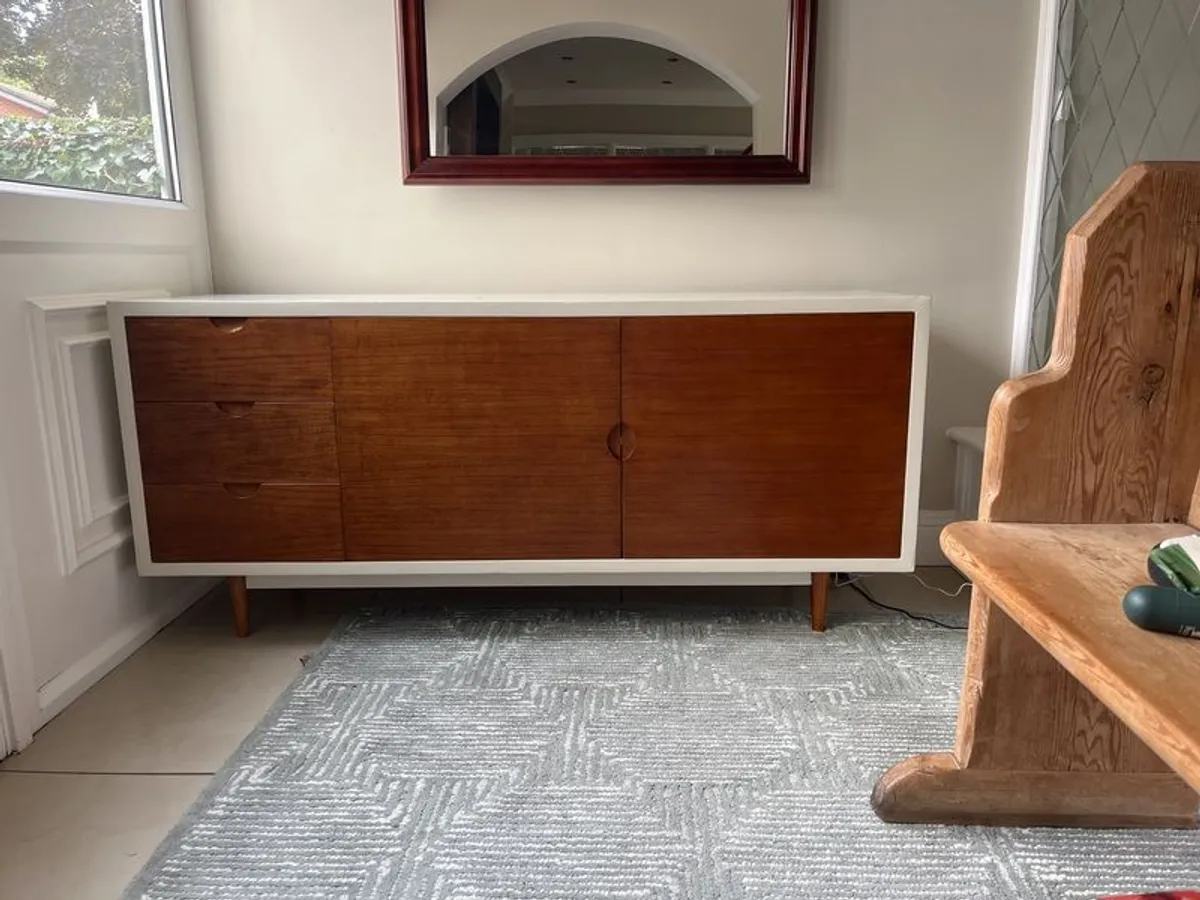 Vintage style sideboard - Image 1