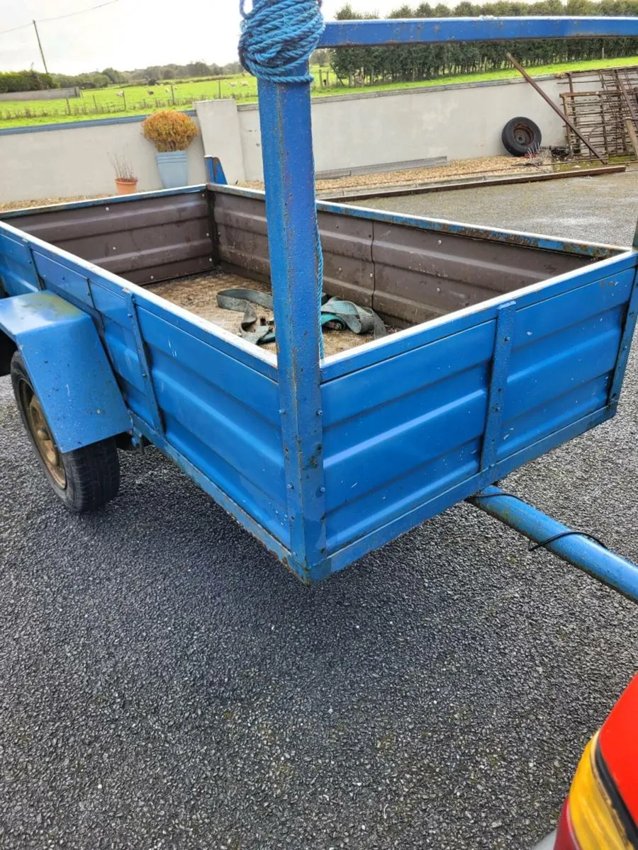 7 by 3 foot 6 single wheel trailer - Image 1