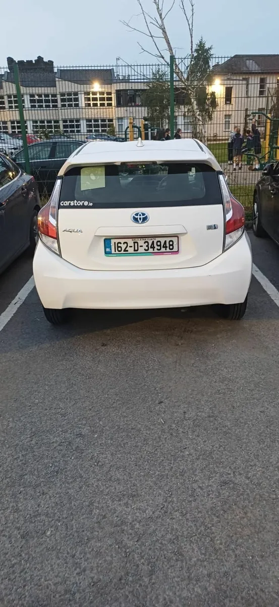Toyota Aqua 2016 - Image 2