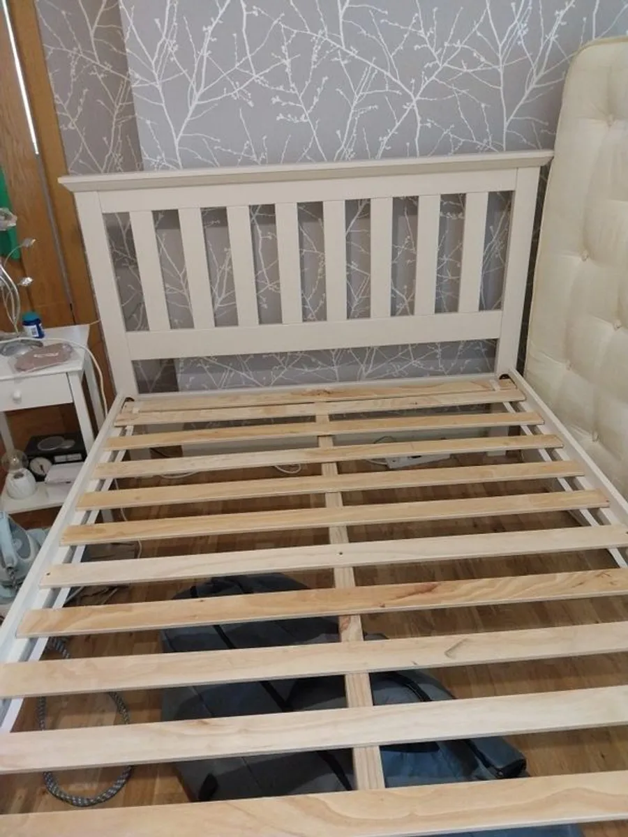 4ft 6 bed frame - Image 2