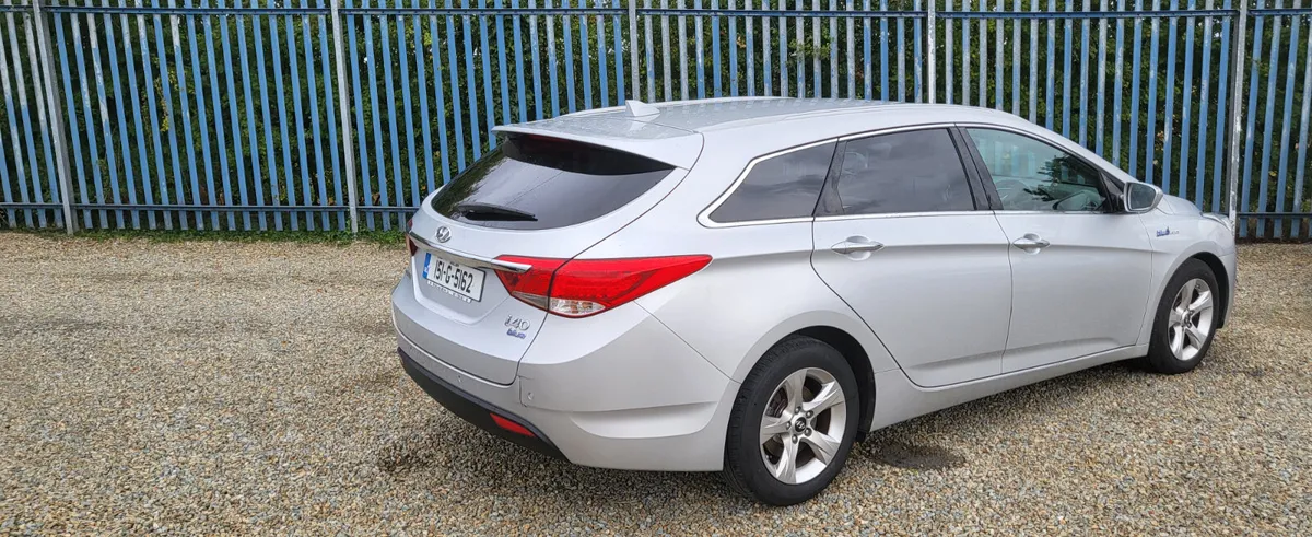 Hyundai i40 2015 long tax and test - Image 4