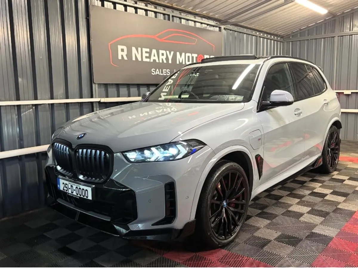 2025 BMW X5 M-Sport Pro 50e X-Drive Auto - Image 4