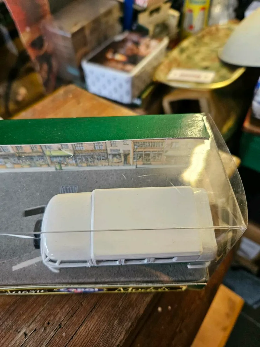 Corgi VW Camper Van - Image 3