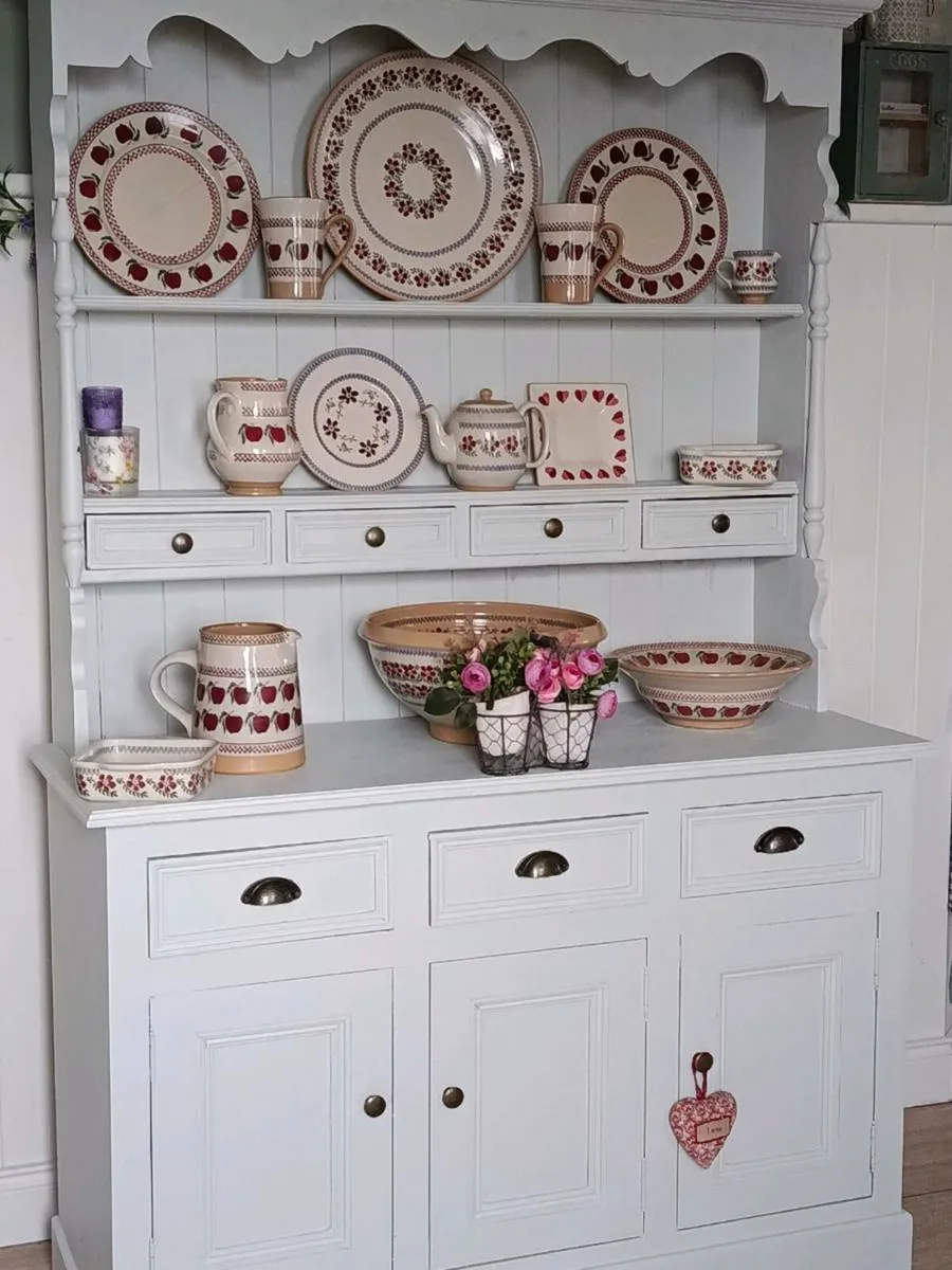 Solid kitchen dresser delivery arranged - Image 1