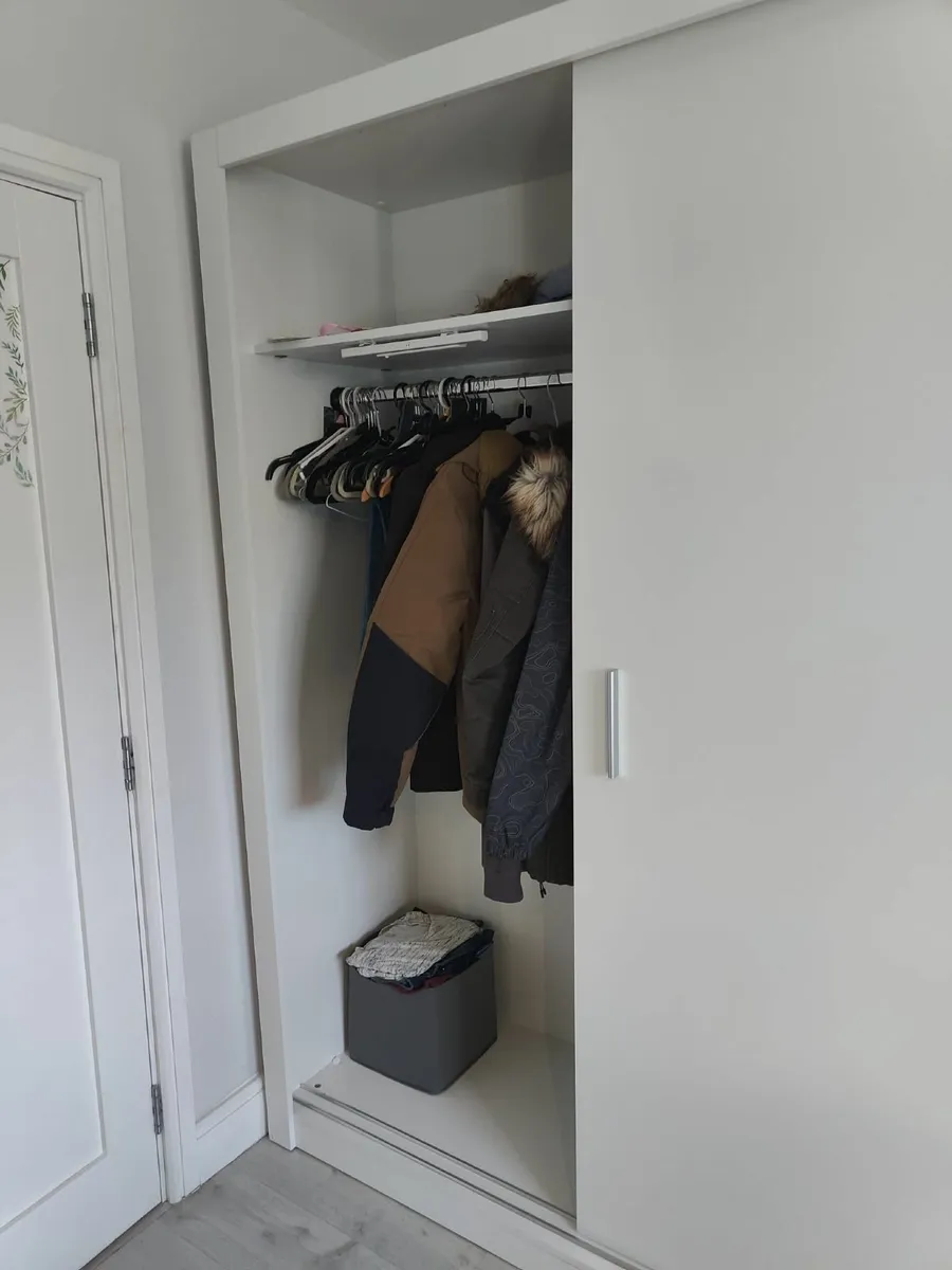 Sliding Door Wardrobe 250cm with mirror - Image 3