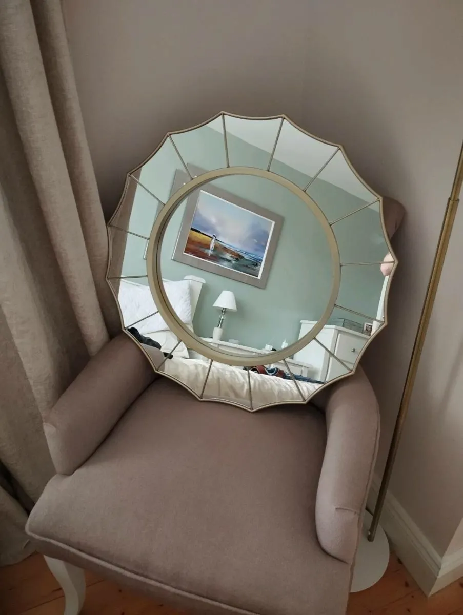 Mirror - Image 2
