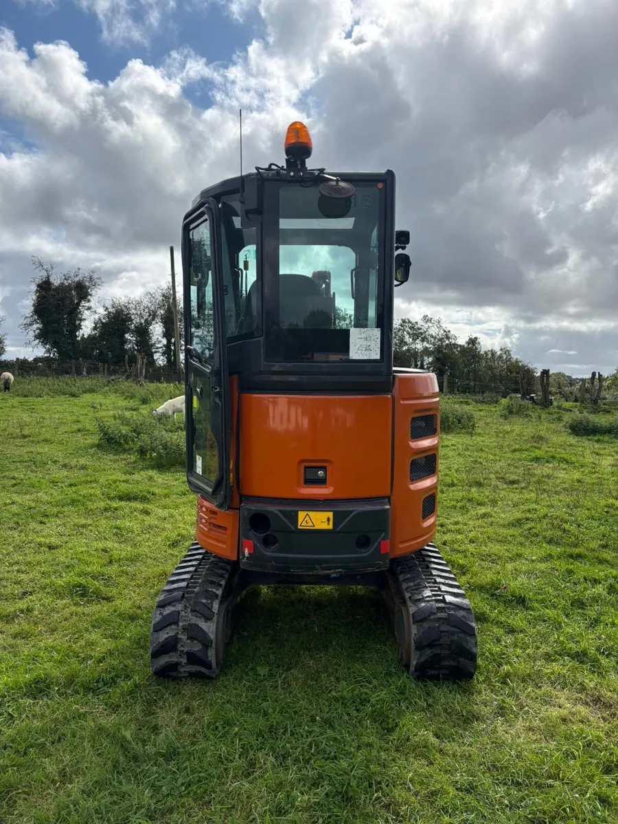 Hitachi 26U - Image 3