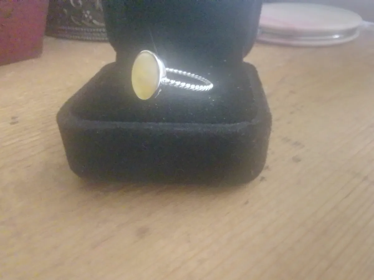 STG SILVER BUTTERSCOTCH BALTIC AMBER RING M - Image 4