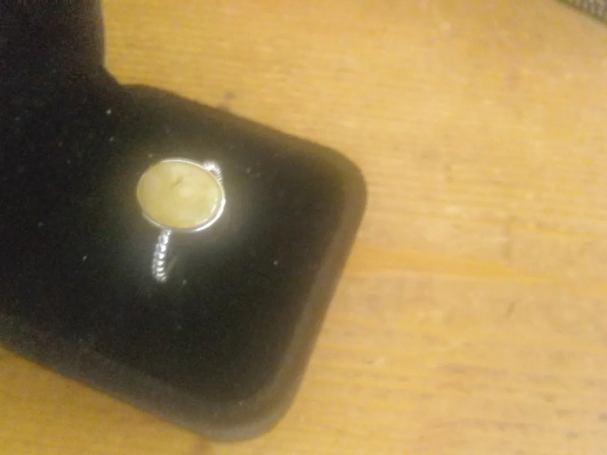 STG SILVER BUTTERSCOTCH BALTIC AMBER RING M - Image 1