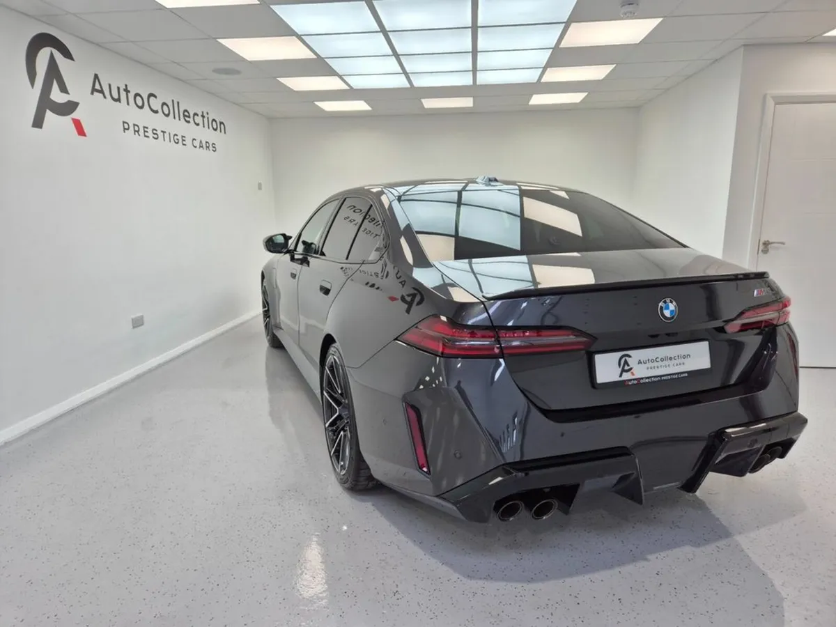 BMW M5 **4.4 TWIN TURBO V8 HYBRID **727BHP**M-CARB - Image 4