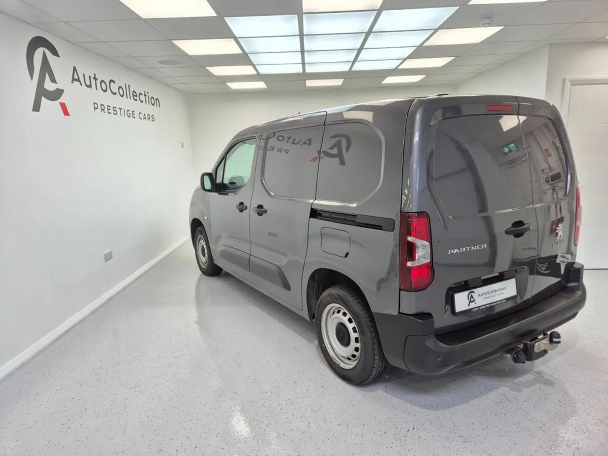 Peugeot Partner **Professional Plus**1 TON CAPACIT - Image 3