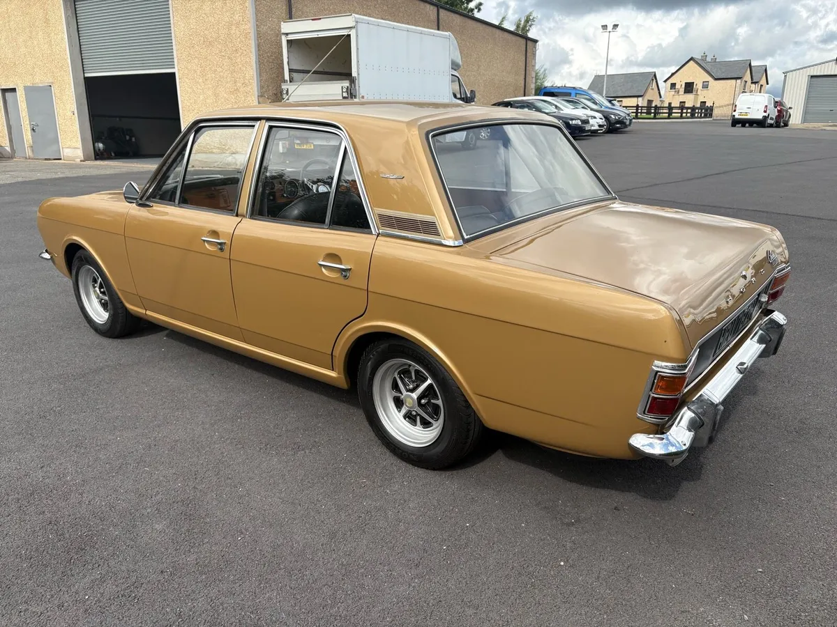 Ford cortina  1600 E - Image 2