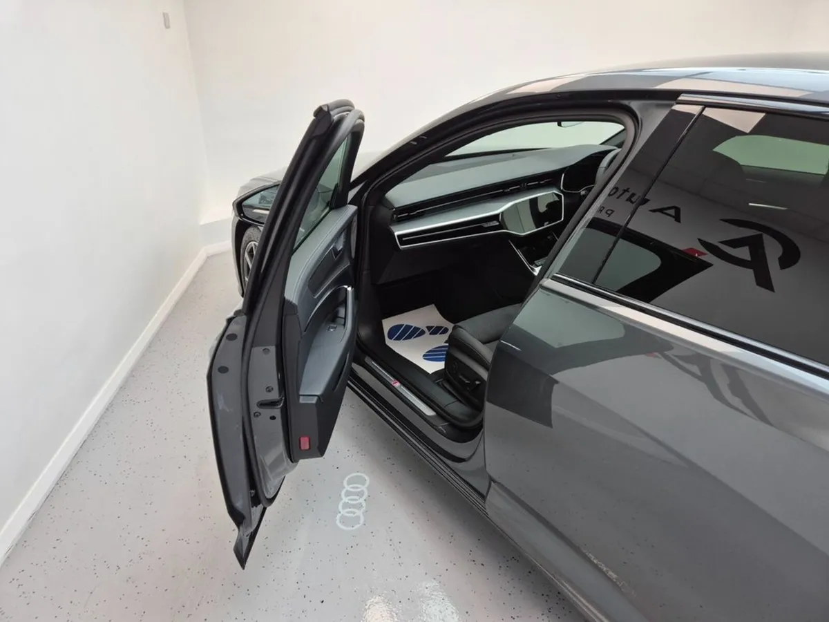 Audi A6 **TFSI E**QUATTRO**S LINE**BLACK EDITION** - Image 4