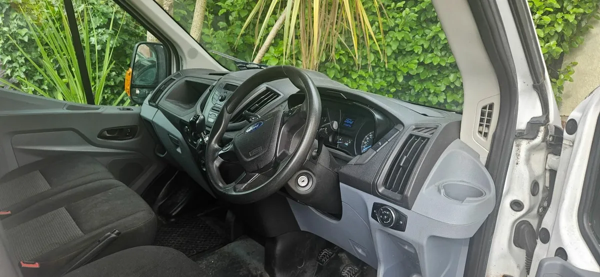 Ford Transit 2015 - Image 2