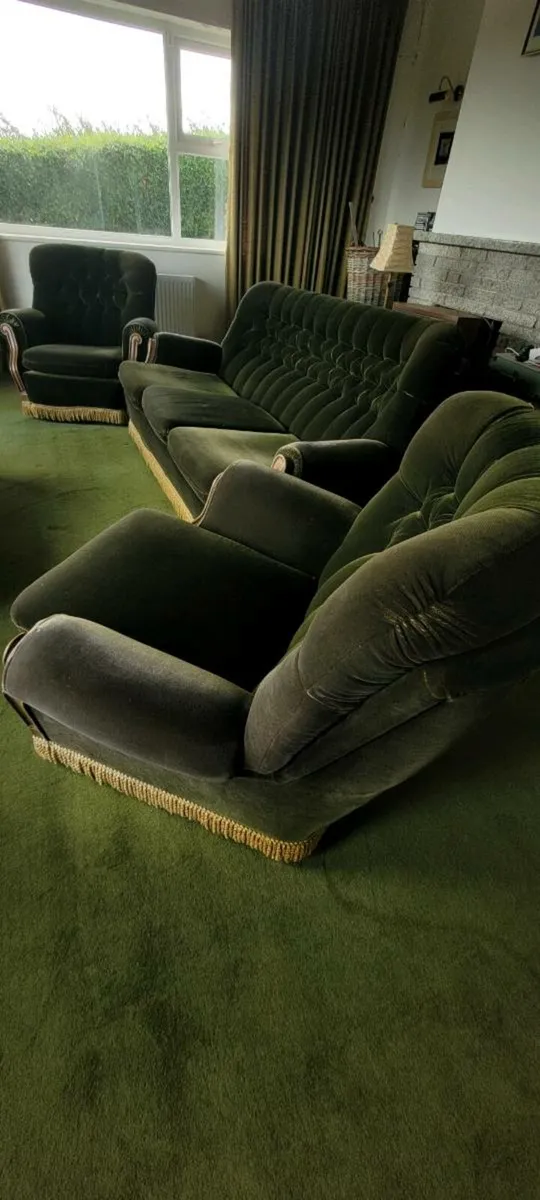 Three piece suite - Image 2