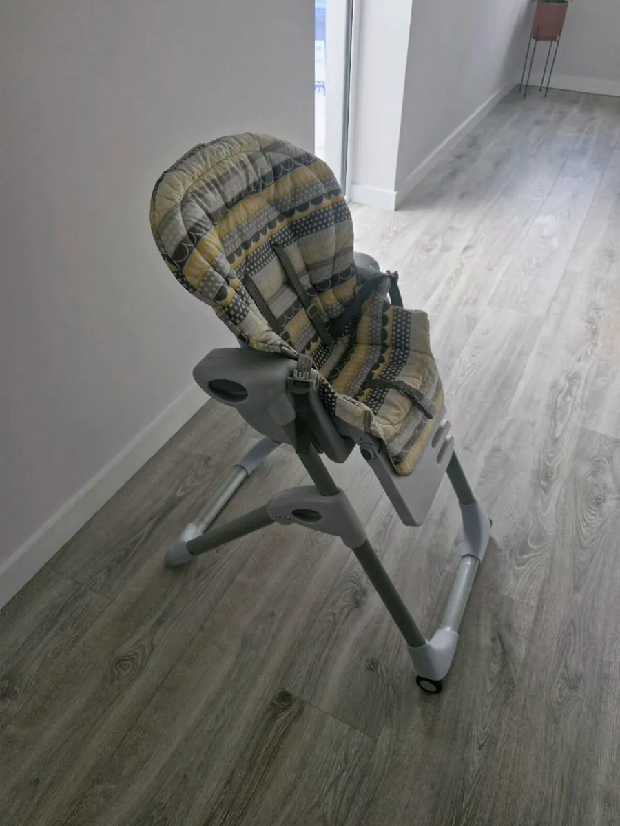 Baby high chair - Image 2