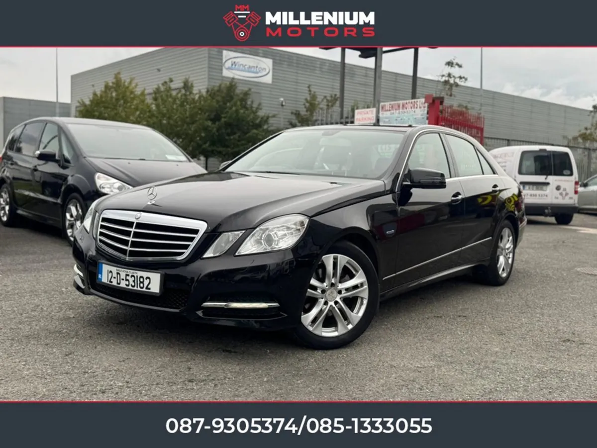 Mercedes-Benz E-Class 220 TOP Spec Low KMS - Image 4