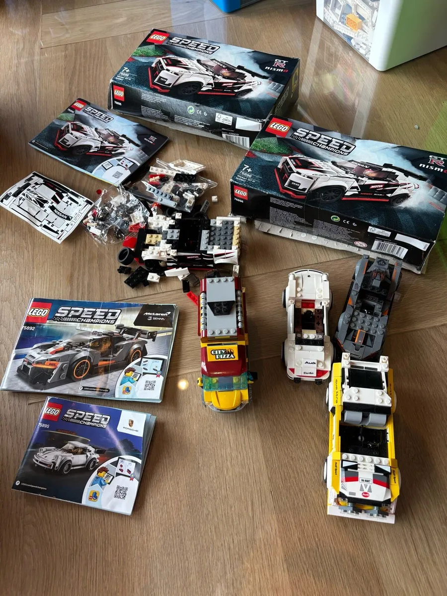Lego 19kg, 100 Lego Mini Figures - Image 2
