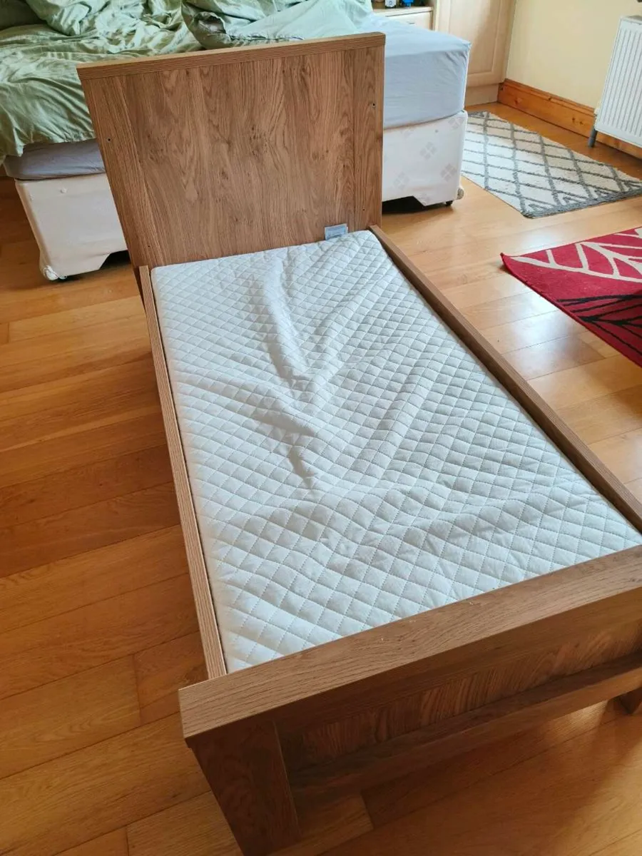 Cot bed - Image 1