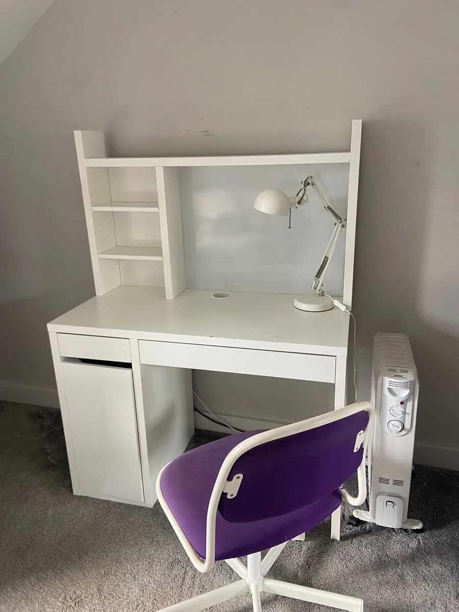 Study desk - Image 2
