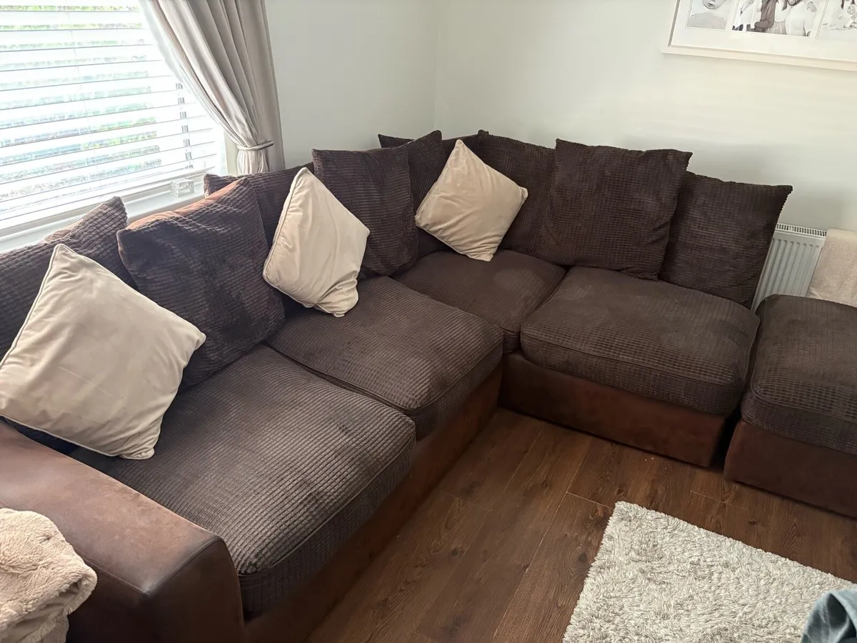 Corner sofa - Image 1