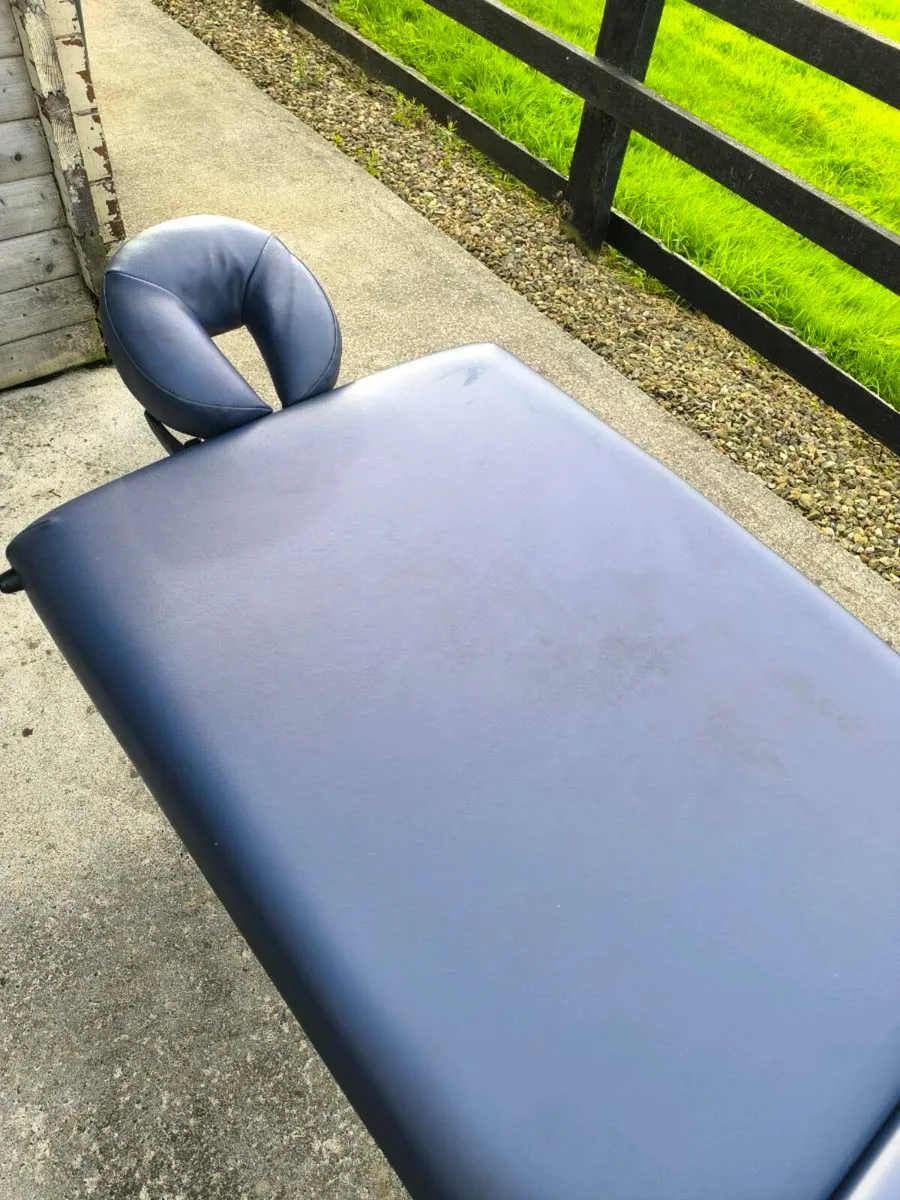 PortaLite Massage Table - Image 3