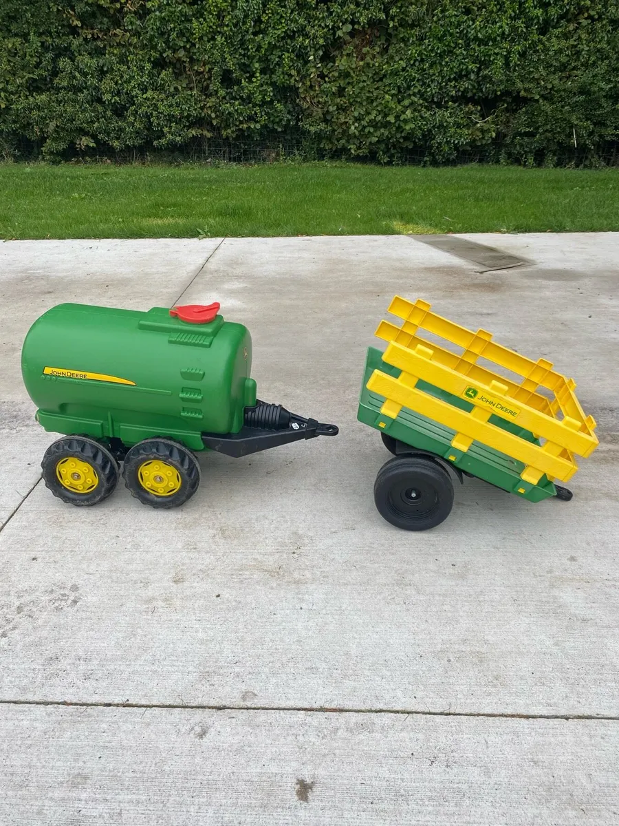 Peg Perego John Deere Tractor with Loader - Image 2